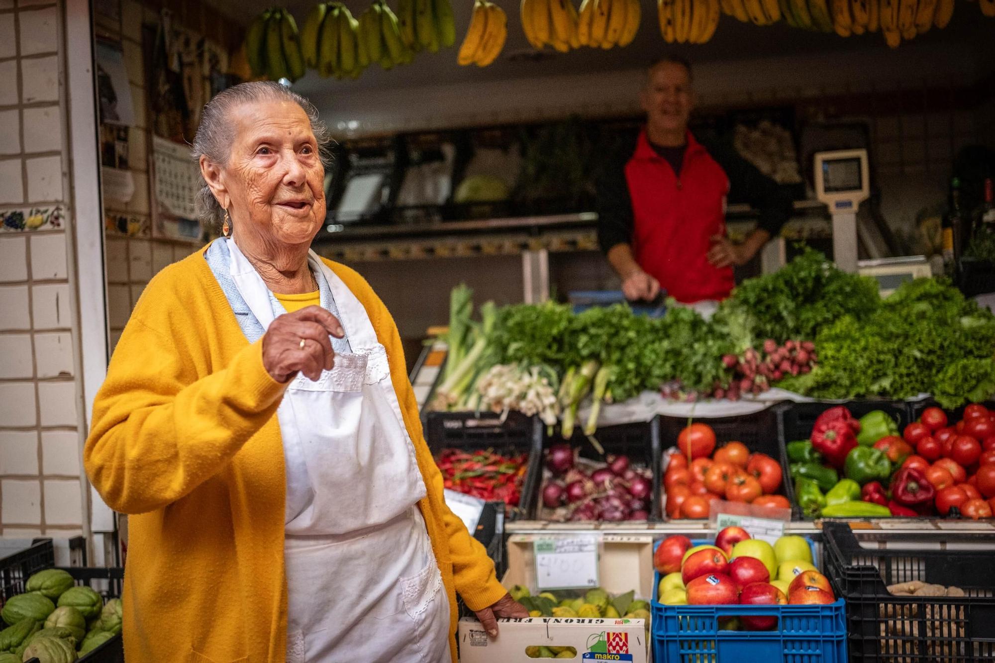 Sofía, una de las vendedoras más antiguas del Mercado Nuestra Señora de África