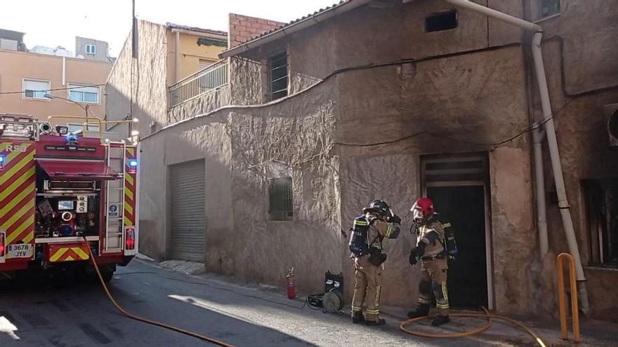 Incendio de una vivienda en Cabezo de Torres