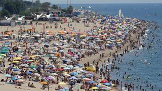 Fallece un hombre ahogado en una playa de Calella