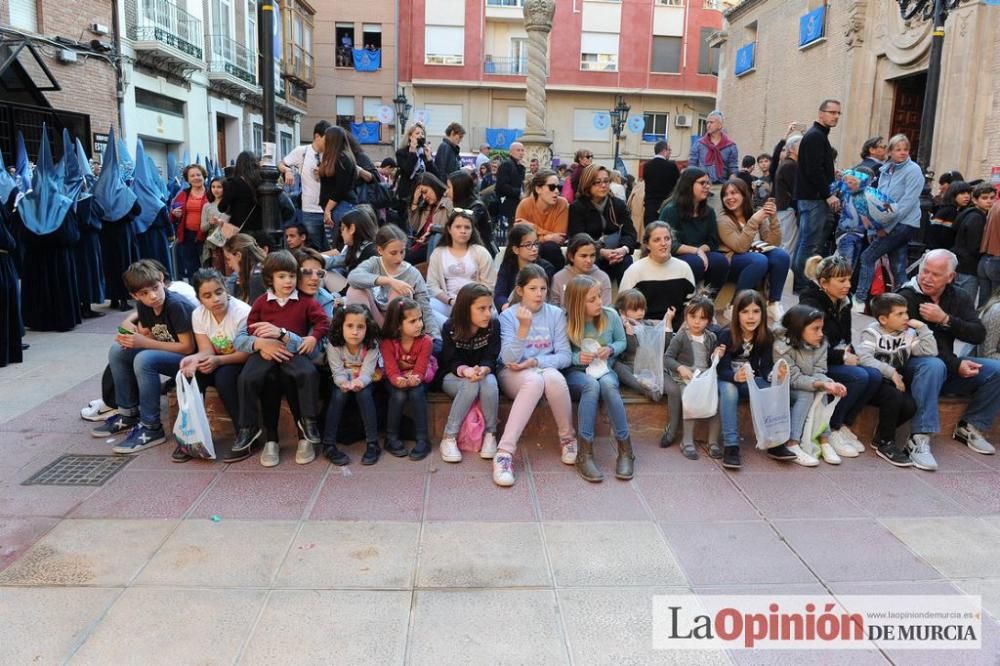 La procesión del Amparo a su salida de San Nicolás