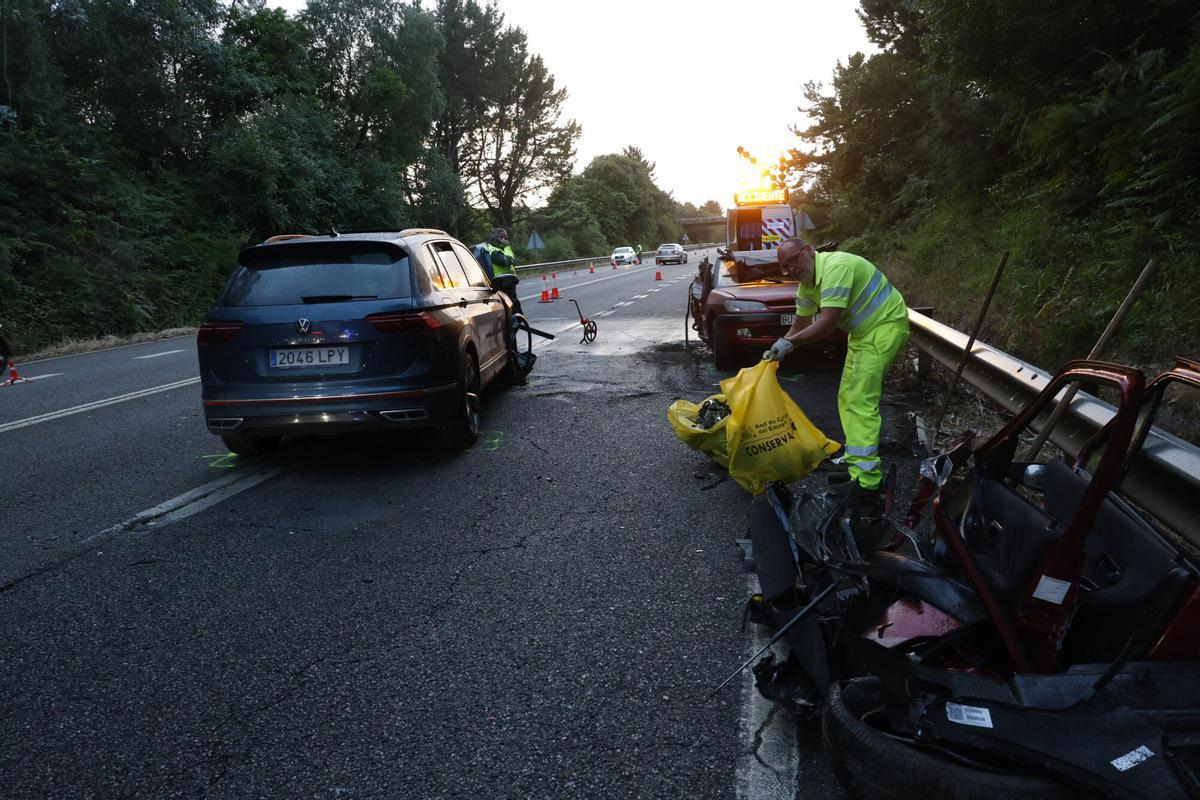 En imágenes: así fue el grave accidente que se saldó con un fallecido en la variante de Avilés