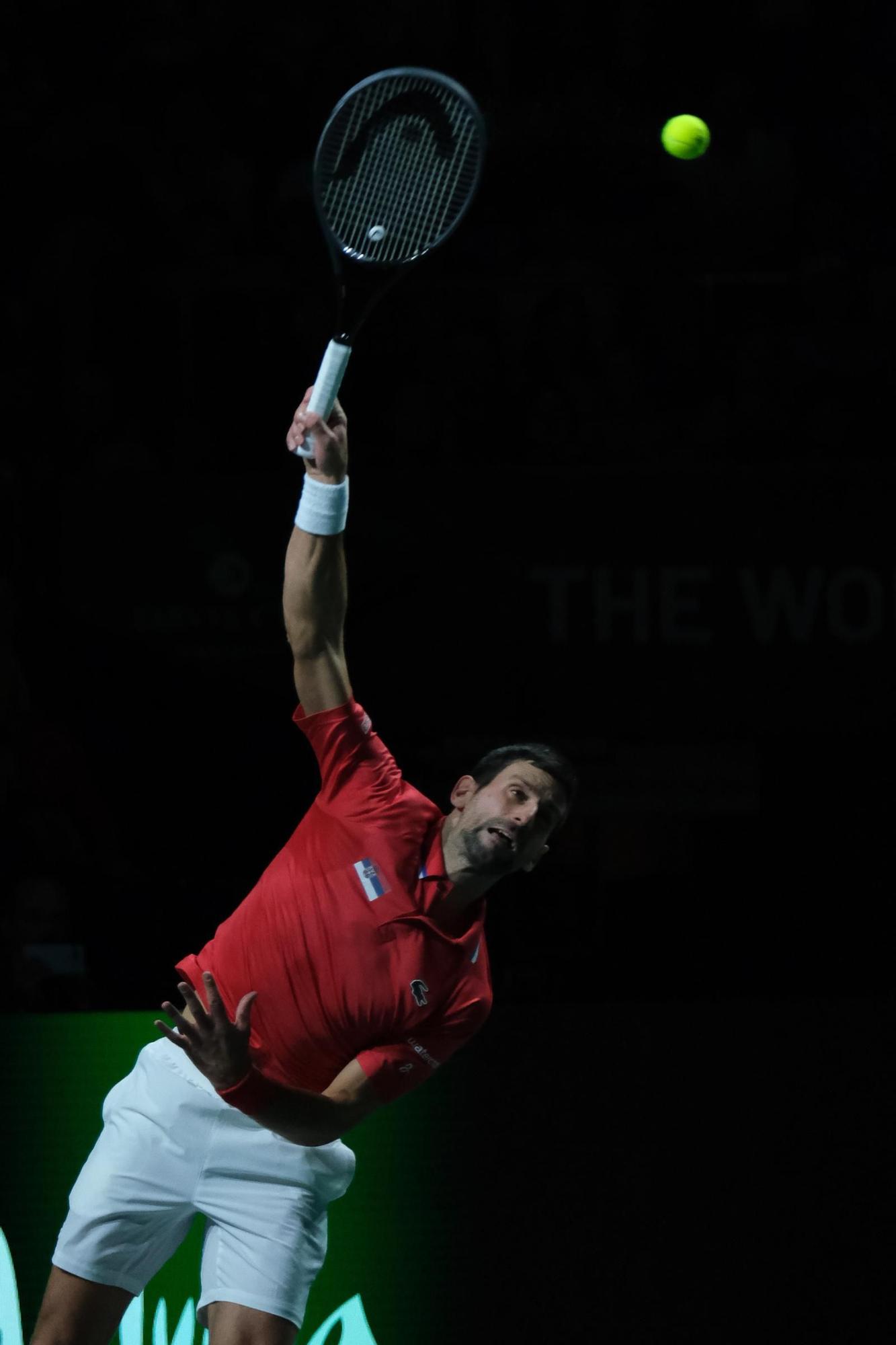 El partido de Sinner y Djokovic de la segunda semifinal de la Copa Davis entre Italia y Serbia en el Carpena