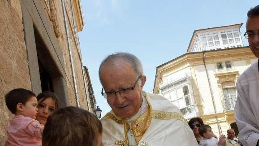 El obispo Gregorio Martínez durante el último Corpus.