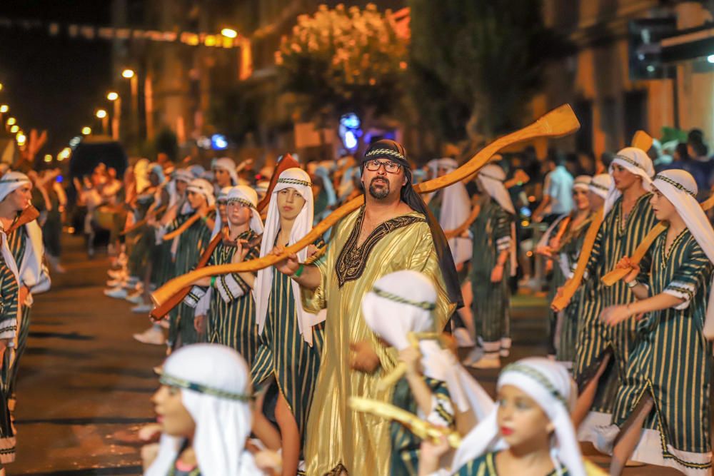 Espectacular entrada de Mora de las fiestas de Almoradí 2019