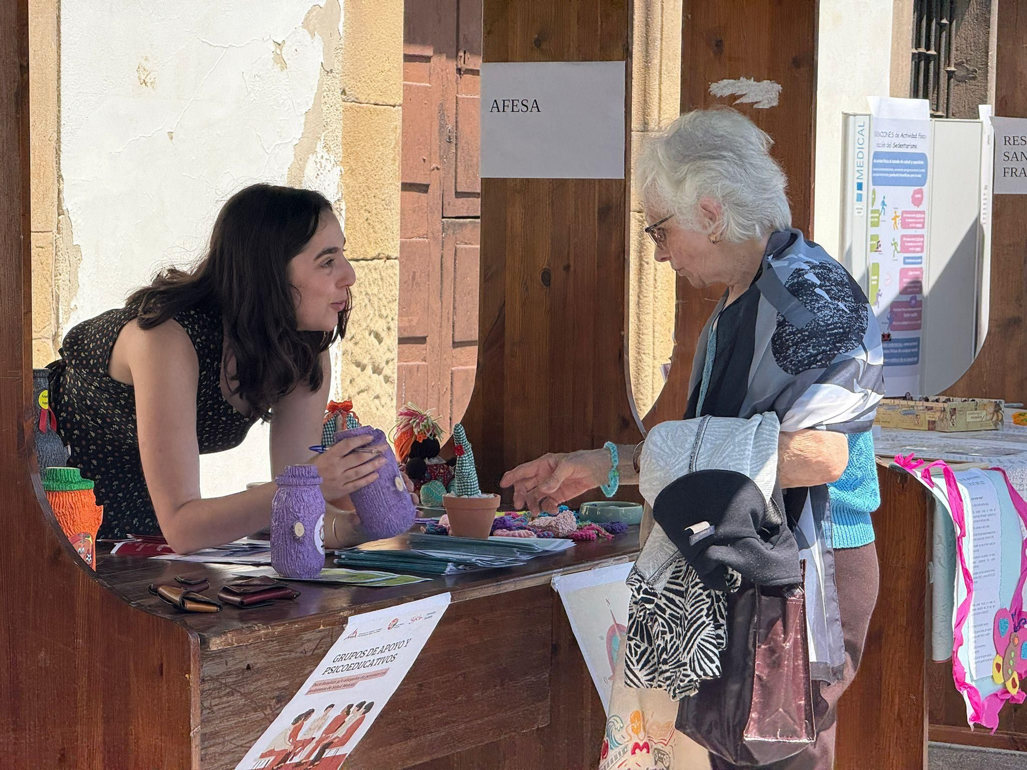 Así fue la mañana solidaria en la Feria de Asociaciones de Villaviciosa