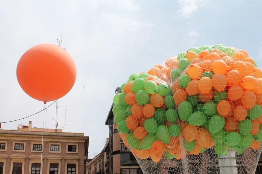 Mascletà' de globos en el Romea por la fibrosis quística - La Opinión de  Murcia