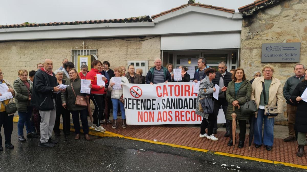 La protesta de cada miércoles de los vecinos de Catoira.