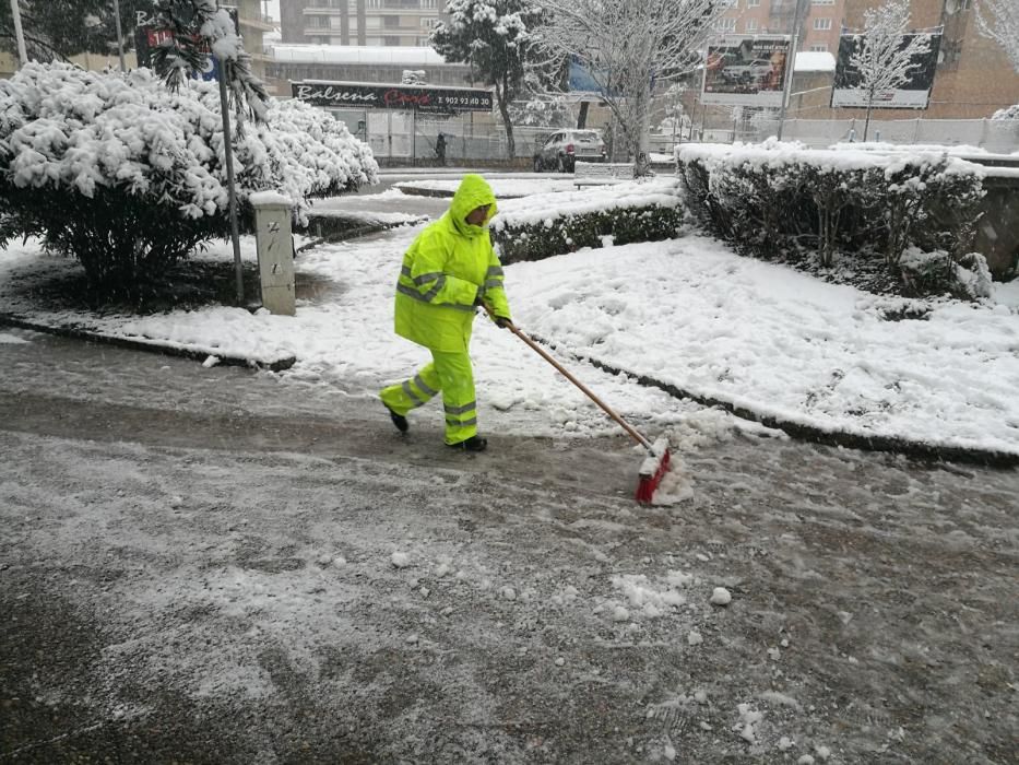 La neu arriba a Manresa