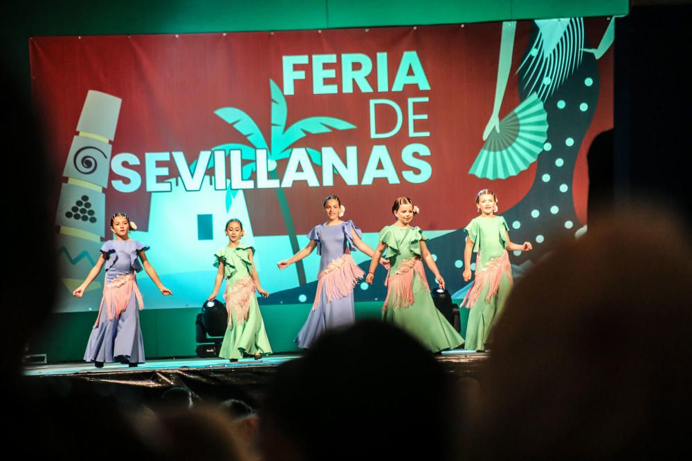 Baile, amistad y alegría en el recinto portuario de Torrevieja con la Feria de Sevillanas 2018