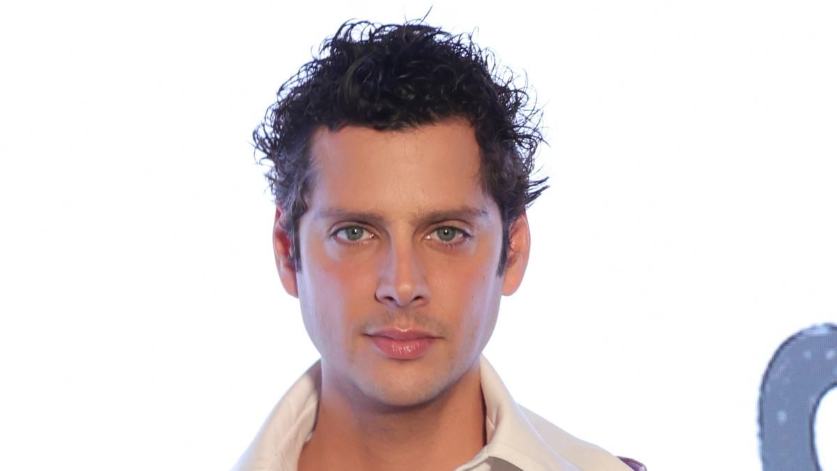 Eduardo Casanova en una premiere