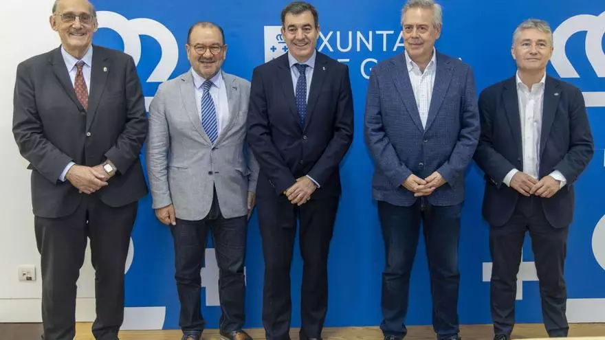 Santiago se abre a descentralizar las clases teóricas si A Coruña renuncia a Medicina