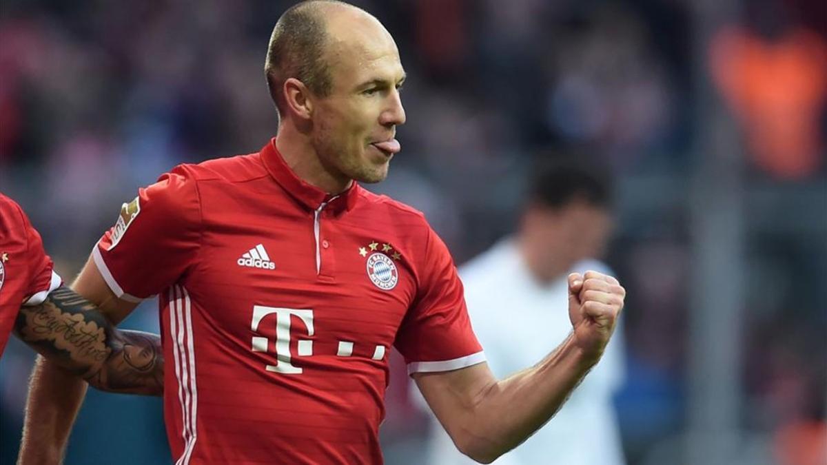 Robben seguirá en el Bayern hasta junio de 2018