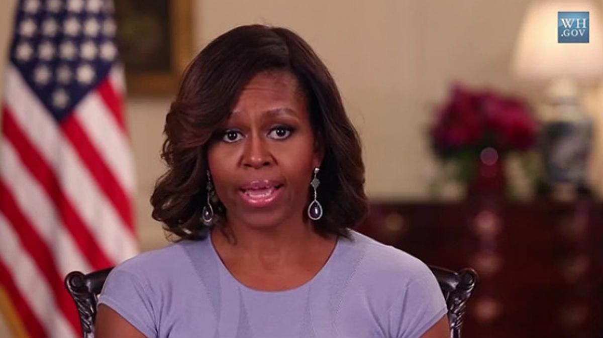 Michelle Obama ofereix el seu suport a les nenes nigerianes durant el discurs a la nació des de la Casa Blanca.