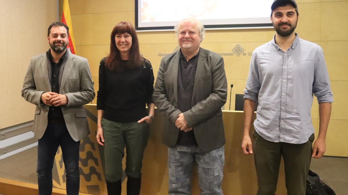 Ayats i Madrenas amb Lluís Gendrau i Marc Pallarès, autor del cartell.