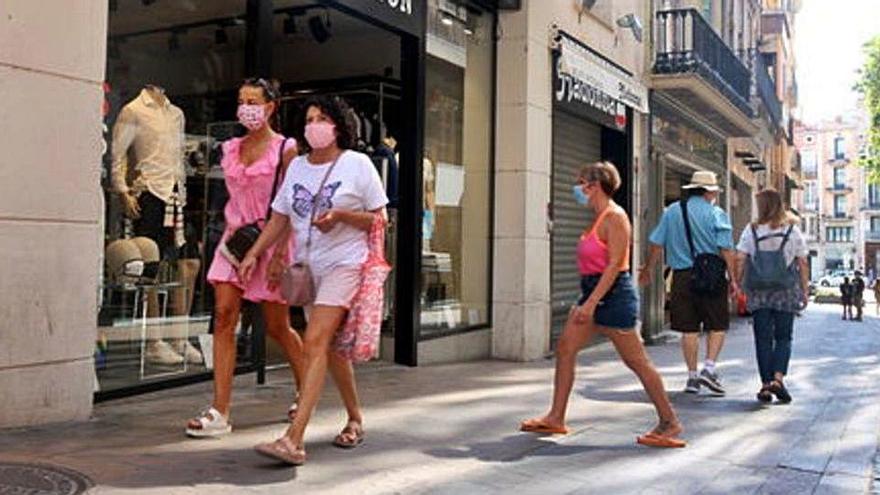 Imatges de negocis a la ciutat de Figueres on les vendes han caigut fins a un 70%