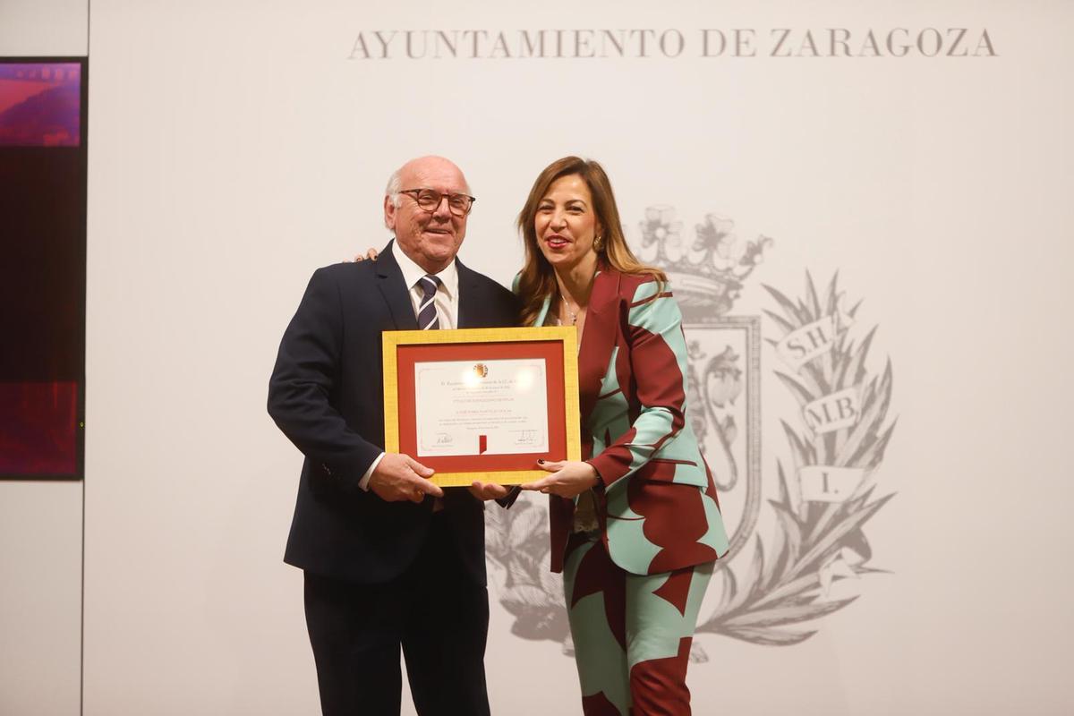 En imágenes I Entrega del título 'Zaragozano y Zaragozana Ejemplar' a nueve vecinos de la ciudad
