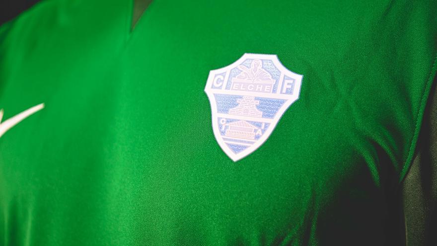 ¿Simple o simbólica? Club y afición opinan sobre la nueva segunda equipación del Elche