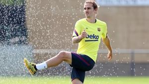 marcosl53585289 deportes  entrenamiento del fc barcelona  griezmann fotograf200610165632