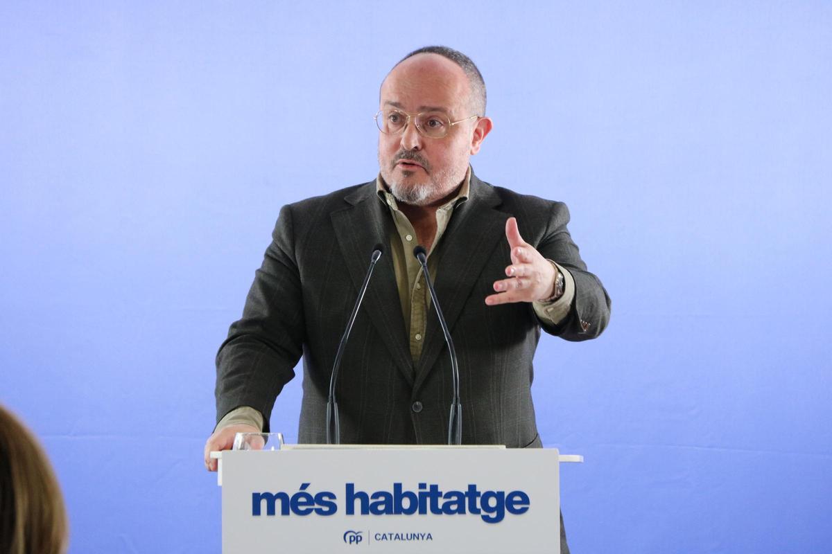 El presidente del PP en Catalunya, Alejandro Fernández, este sábado en Vilanova i la Geltrú.