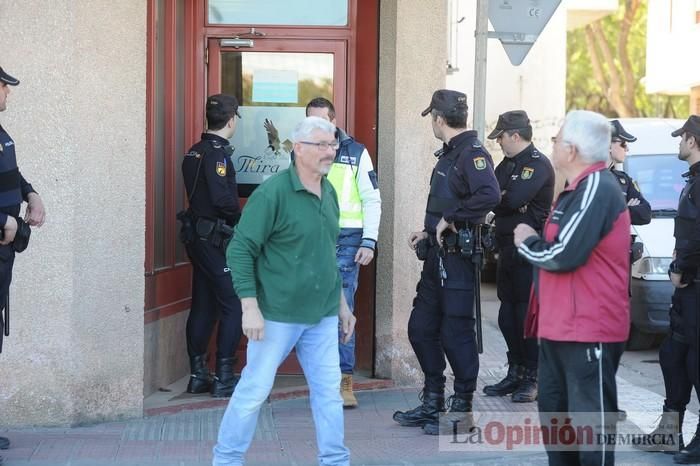 Muere de una cuchillada en el cuello un hombre en un bar de Puente Tocinos