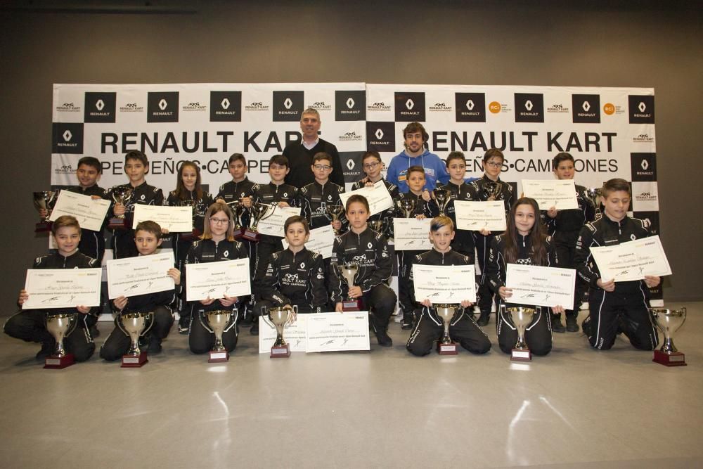 Fernando Alonso entrega los premios Reanult Kart