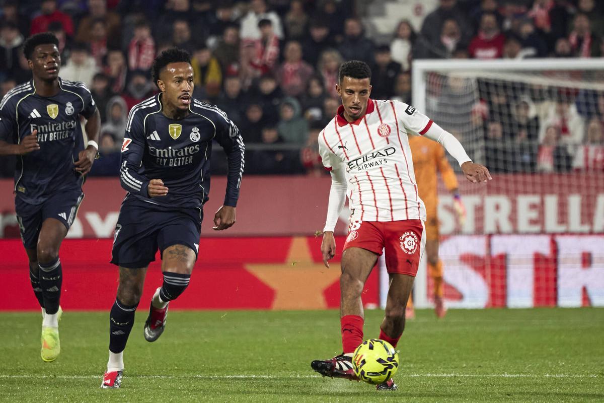 Ounahi y Militão, durante el partido.