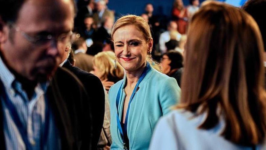 Cifuentes pasa al contraataque