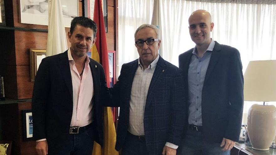 Por la izquierda, Alejandro Irarragorri, Alejandro Blanco y David Guerra, en la reunión de ayer. | RSG