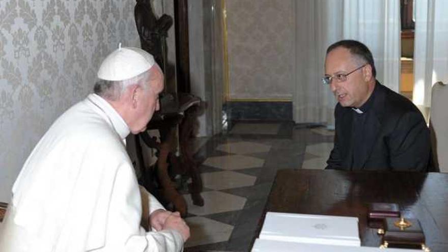 El Papa, durante una conversación con el jesuita Antonio Spadaro, director de &quot;La Civiltá Cattolica&quot;.