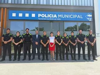 Tres ciudades del área de Barcelona superan la barrera del 20% de mujeres en sus Policías Locales