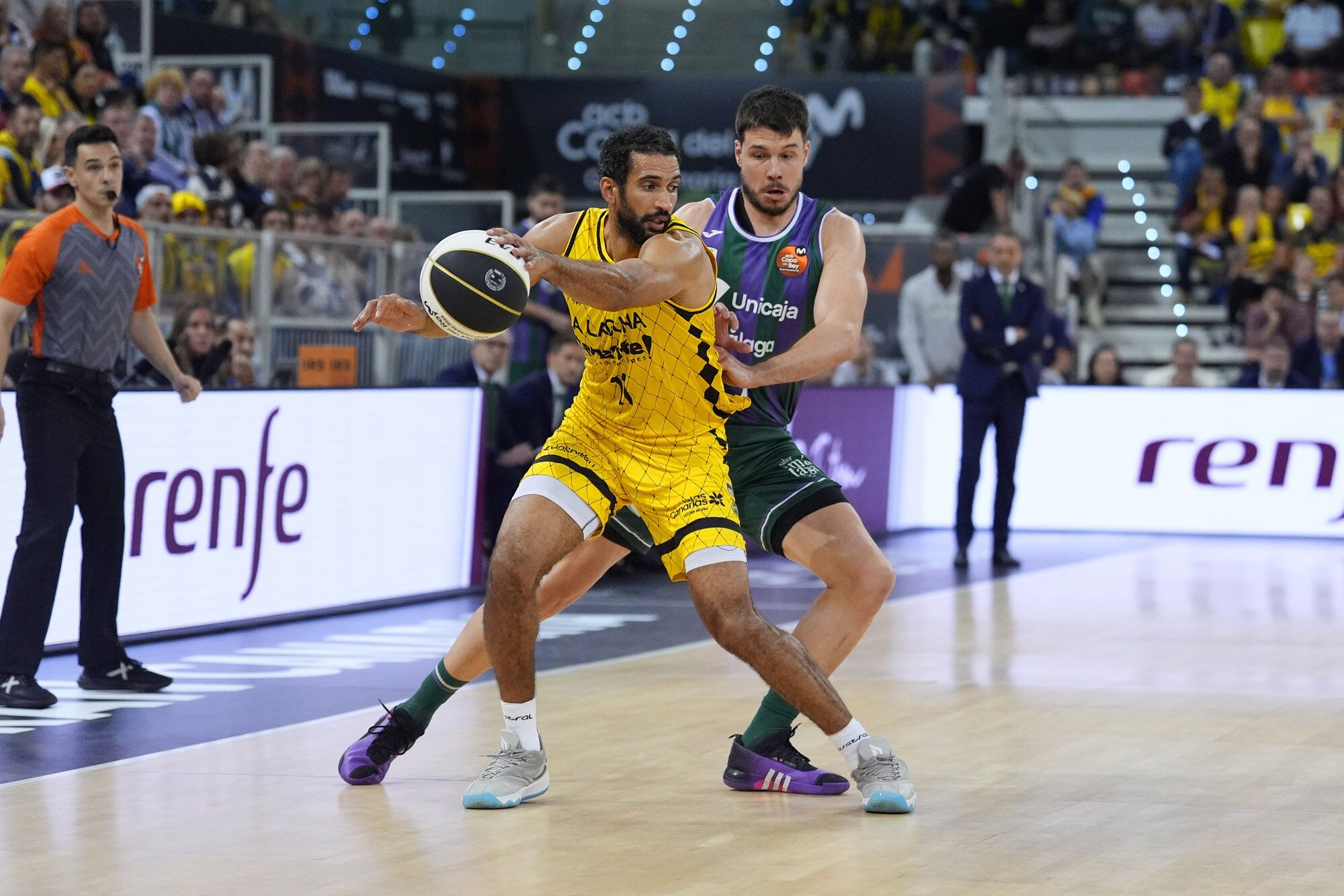 Semifinal de la Copa que enfrenta al Unicaja y al Laguna Tenerife