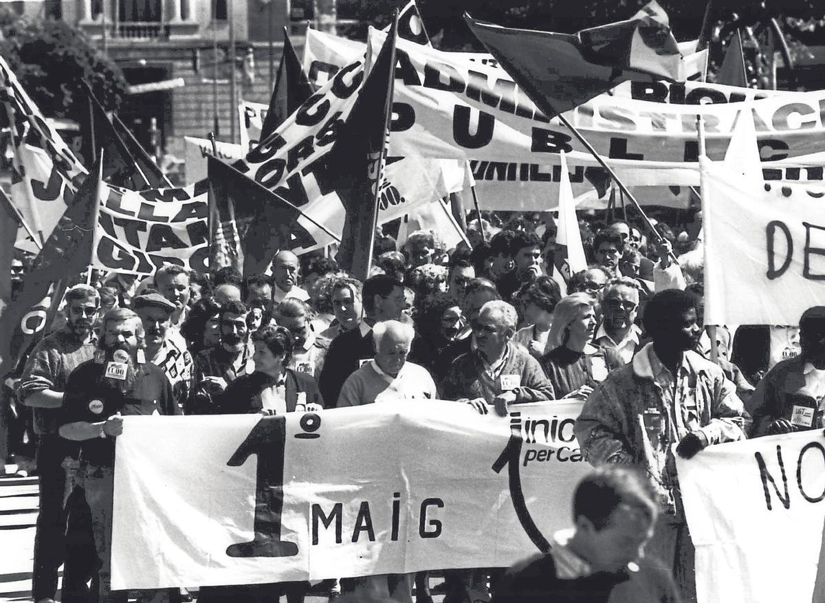 Manifestació del Primer de Maig a Girona a la dècada de 1980.