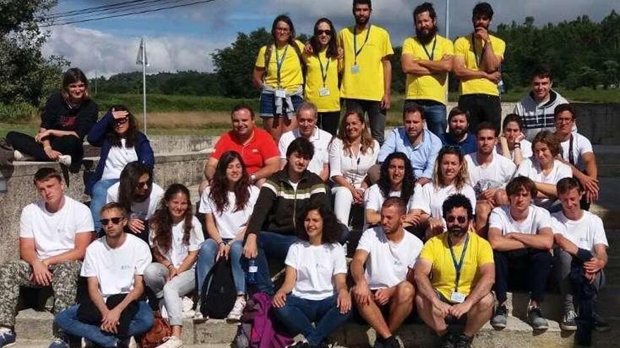 Los participantes en el Campo Internacional de Trabajo. // Faro