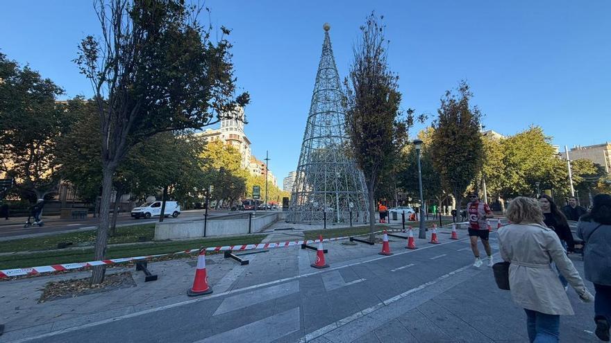 Uno de los elementos más icónicos de la Navidad en Zaragoza ya está montado a casi un mes del encendido oficial
