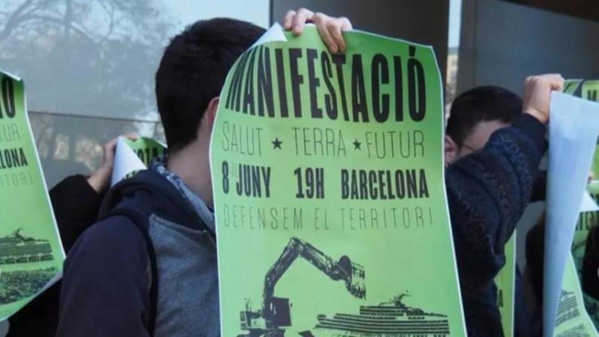 Presentación de la convocatoria de manifestación ecologista y anticapitalista 'Salut, terra, futur'