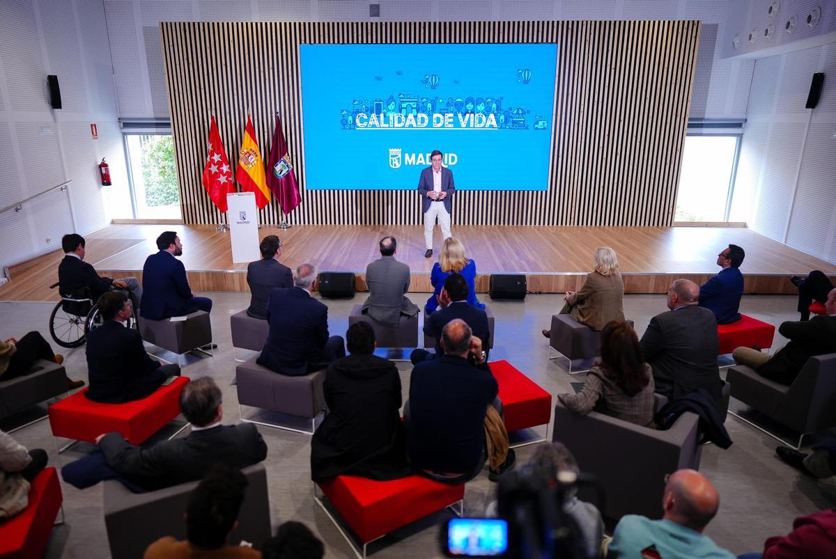 Almeida presenta la Estrategia del Sur para nueve distritos de la capital.