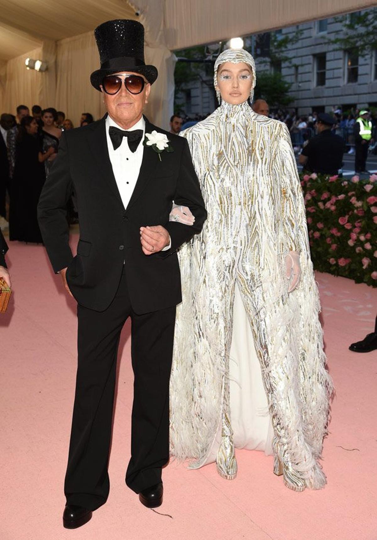 Michael Kors y Gigi Hadid en la Gala MET 2019