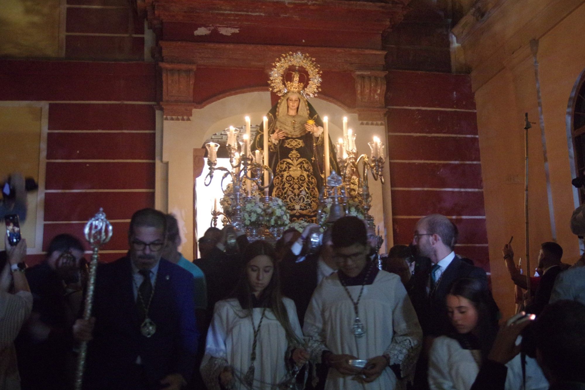 Traslado de la Virgen del Amparo previo a su extraordinaria