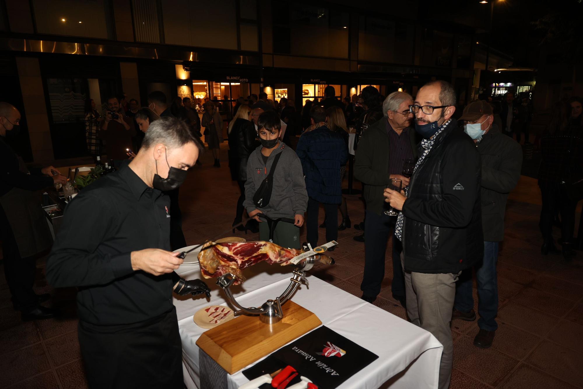 Inauguración de Blanco Roto