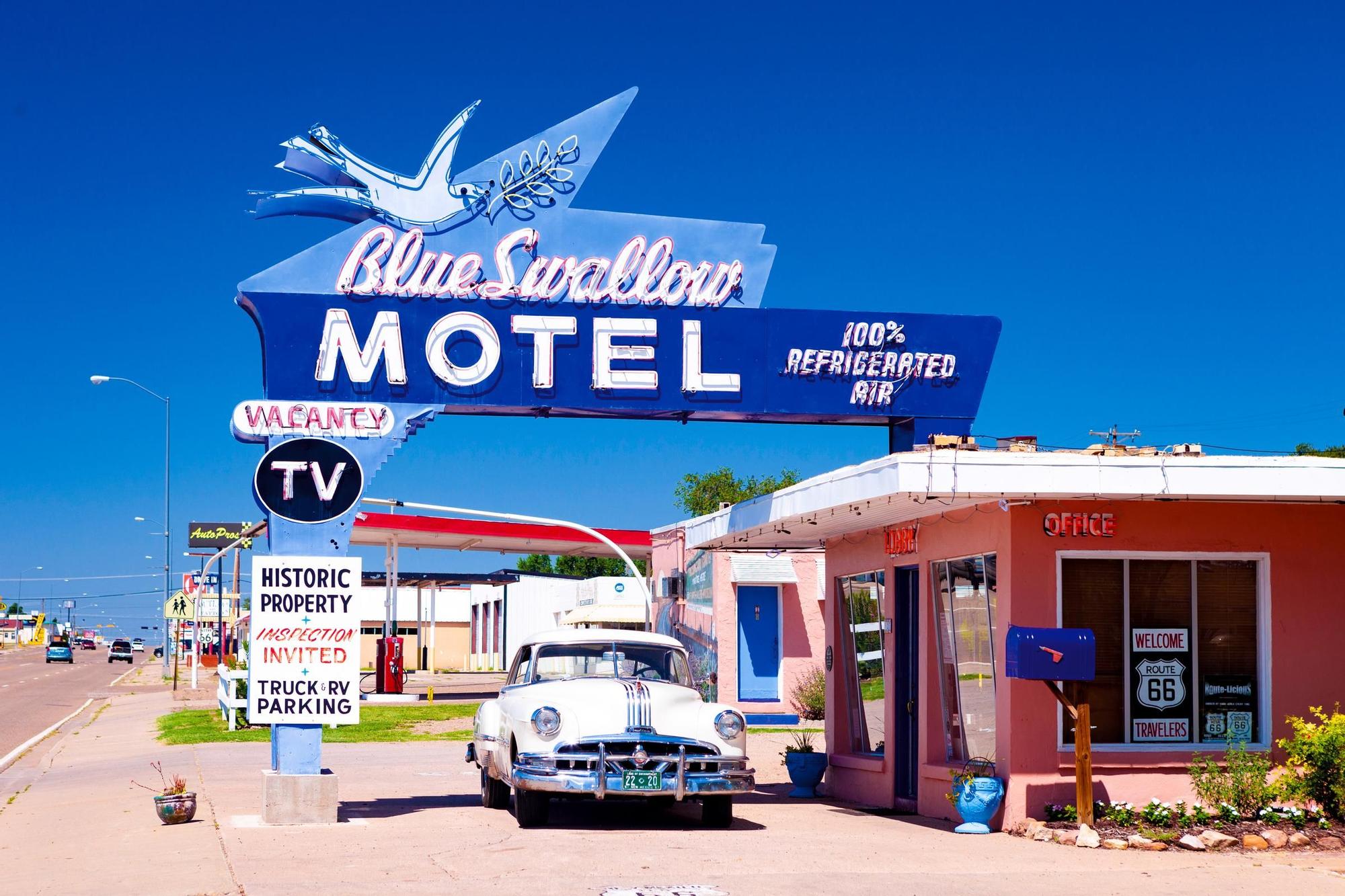 Un recorrido por los moteles de carretera más increíbles de Estados Unidos.