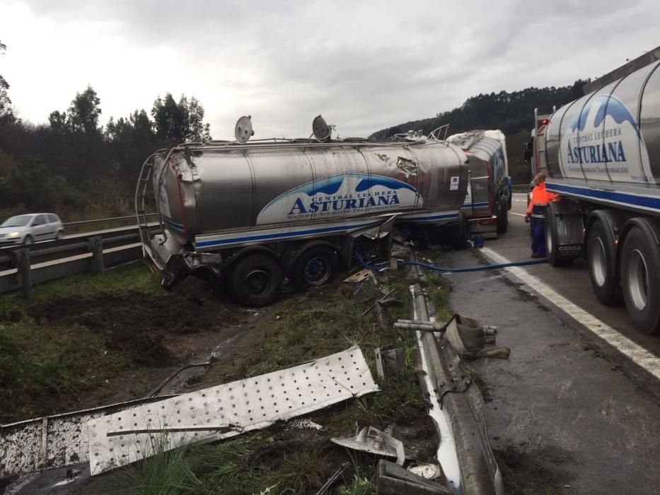 Un accidente en la "Y" provoca varios kilómetros de atasco  en dirección Oviedo