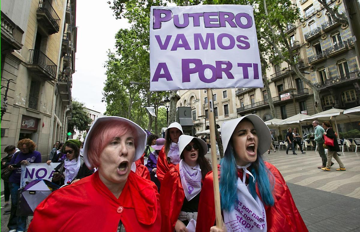 Doble cop judicial contra els amos de quatre prostíbuls per esclavitzar dones