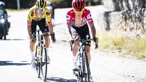 Remco Evenepoel y Primoz Roglic, en Sierra Nevada.