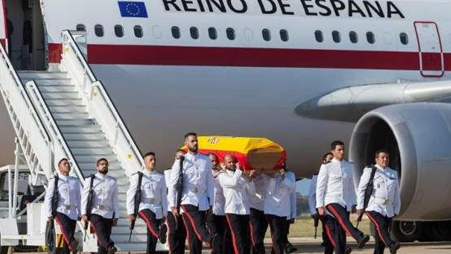 Los restos mortales del soldado muerto en Mali llegan a Rota.