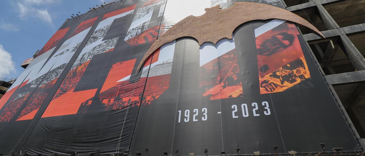 El nou escut del València CF és una rèplica del que el club va usar en el seu primer partit a Mestalla.