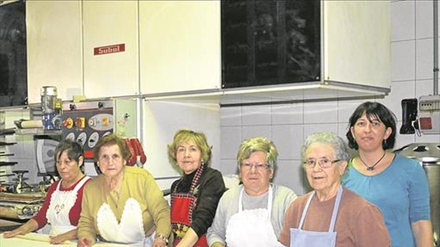 La Pobla Tornesa desafía al mal tiempo y mantiene Sant Antoni