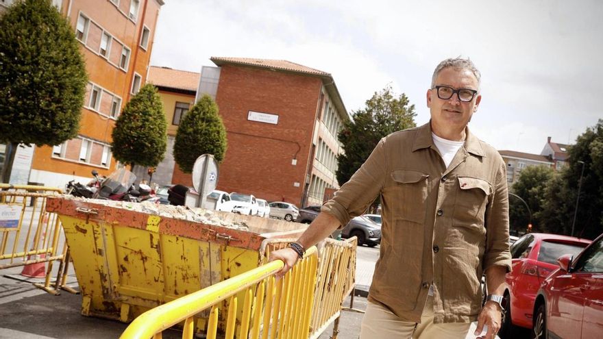 Gilberto Villoria, concejal de Infraestructuras de Gijón: &quot;La obra de Palafox estará lista antes de Navidad, como el entorno de Naval&quot;