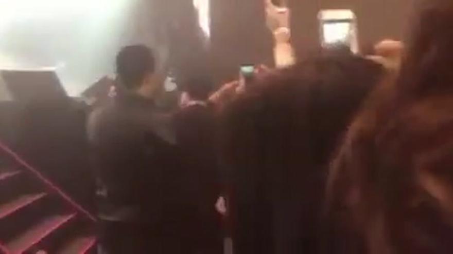 Alejandro Sanz expulsa de su concierto a un hombre que estaba maltratando a un mujer