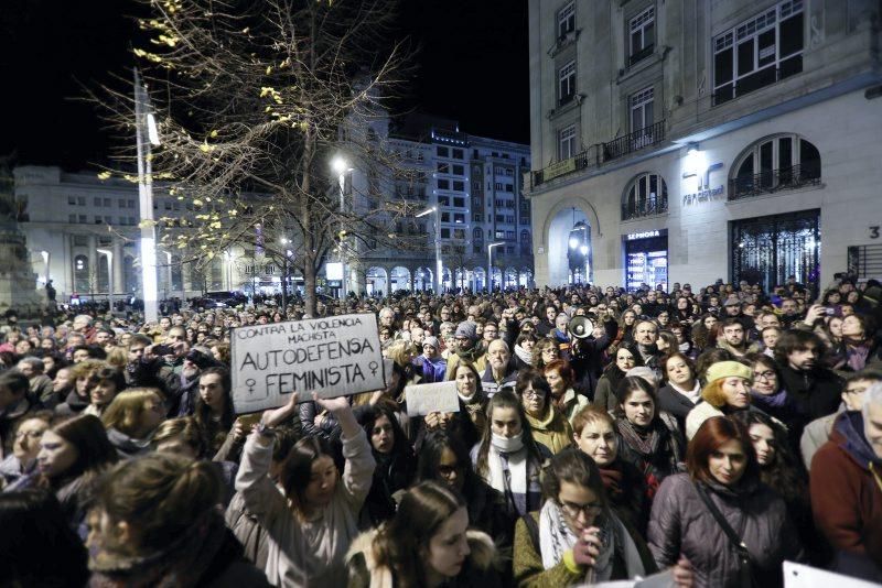 Concentración contra la violencia machista en Zaragoza