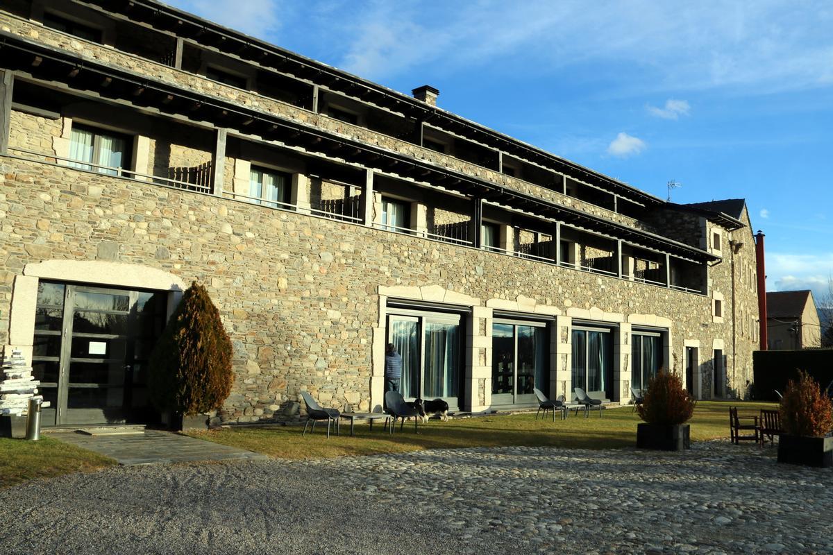 El tancament de la Cerdanya i el Ripollès porta les reserves hoteleres a altres zones del Pirineu